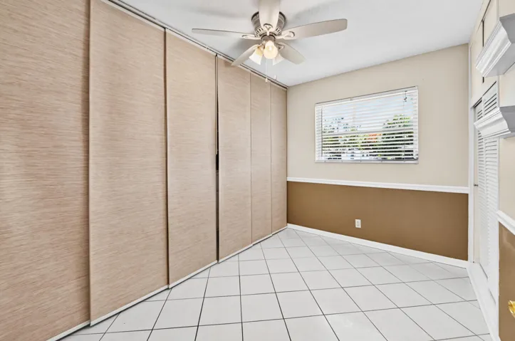 20 Bedroom 01
