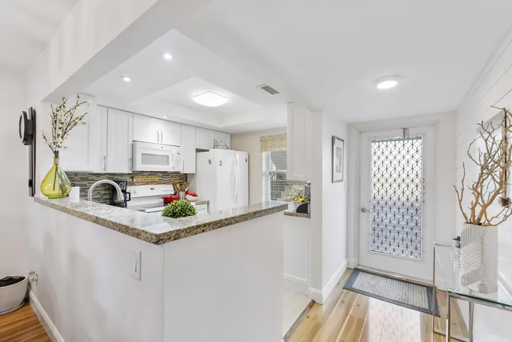 7837 Golf Cir Dr u212_006