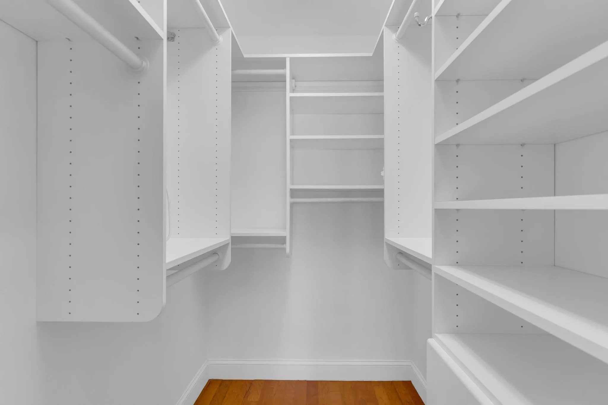 Walking closet