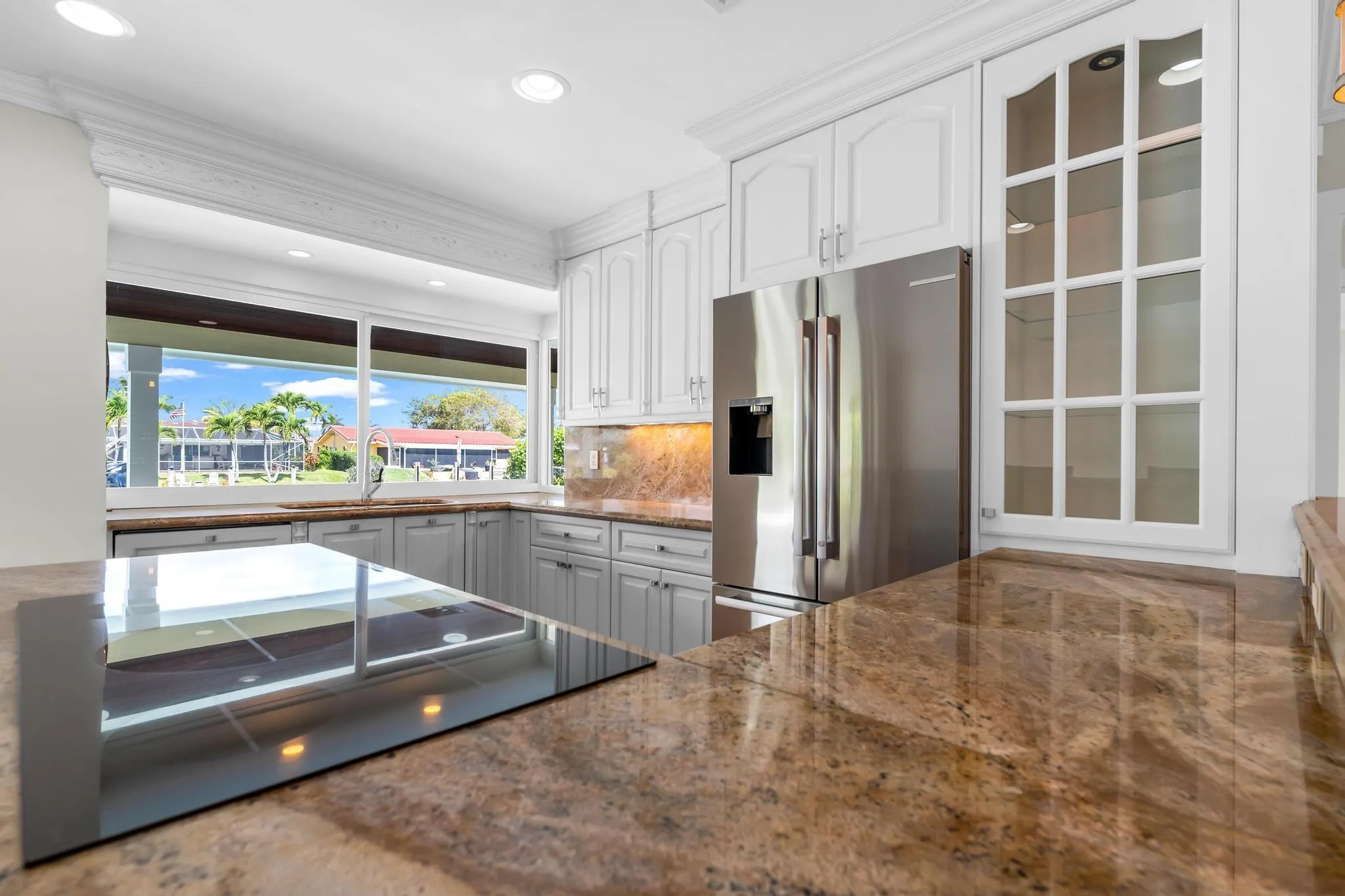 Open kitchen
