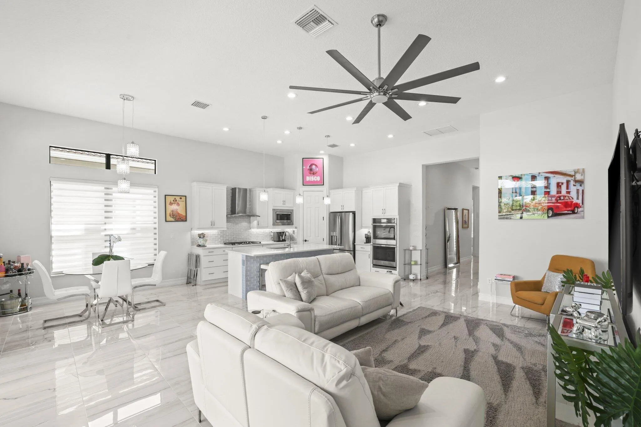 Greatroom / Kitchen