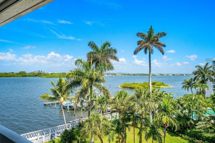 View Fabulous Paradise