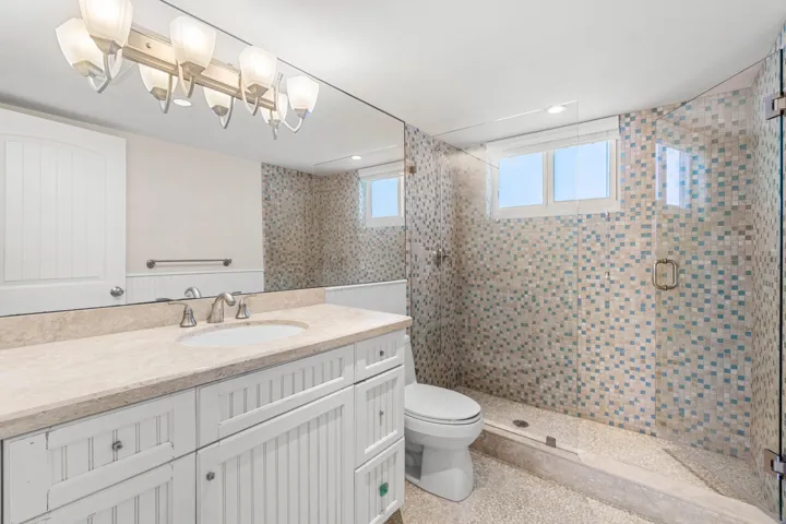 Primary Bath (No tub)