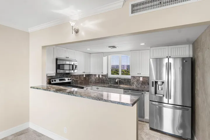 Open Kitchen