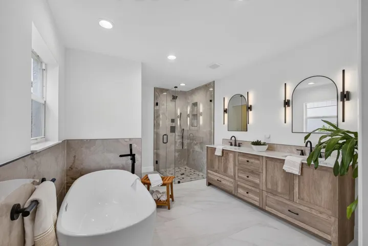 1st Floor Primary Bathroom