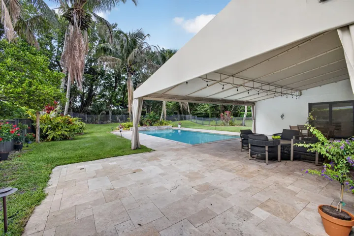 Outdoor Patio/Pool/awning
