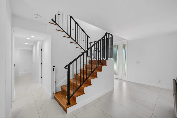 Foyer - Staircase