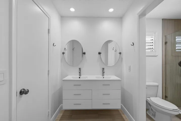 Upstairs Primary Bathroom