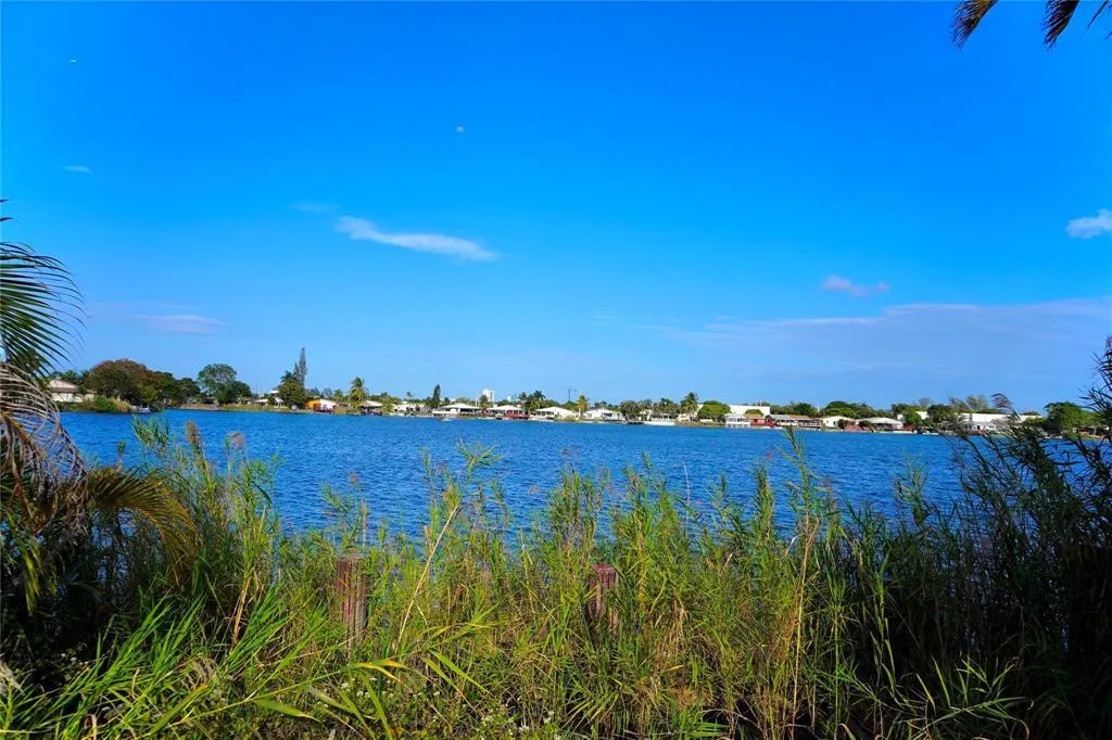 5600 lake