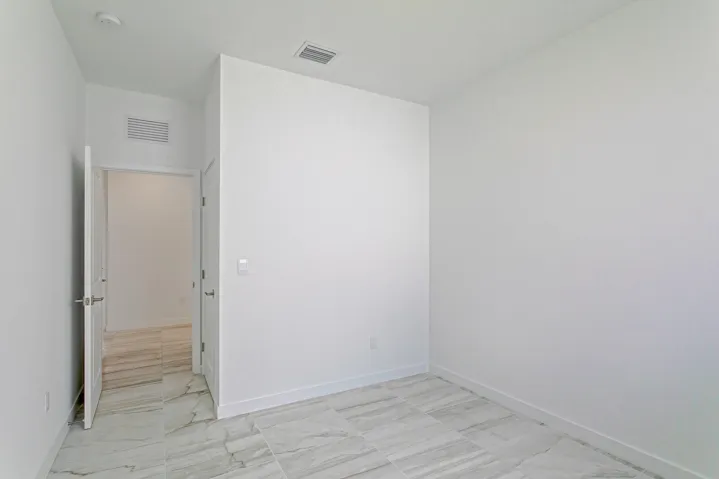 bonus room/den/4th guest room