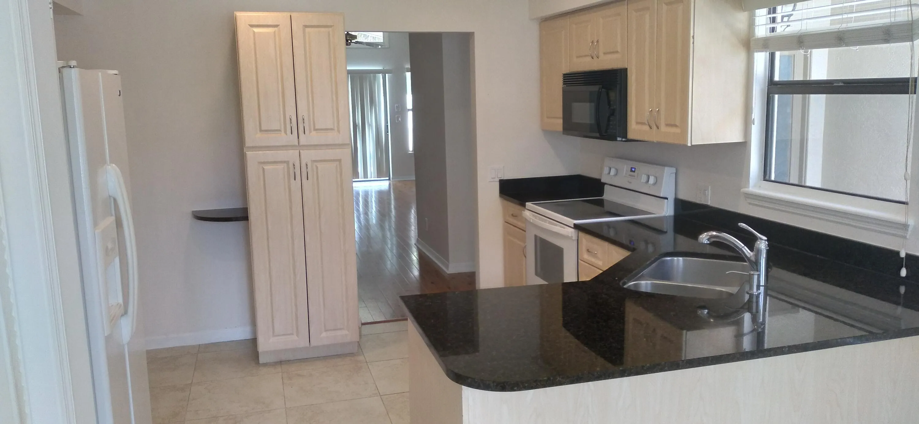 1382 kitchen 2