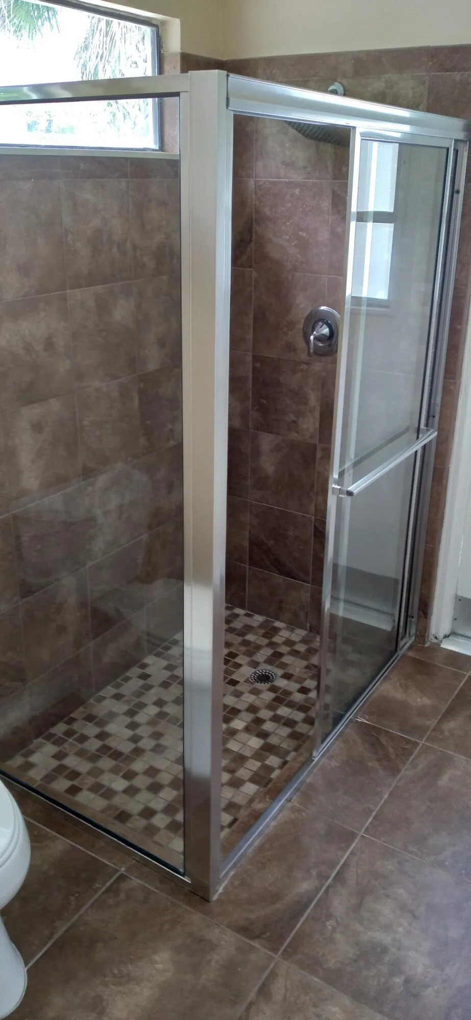 1382 Master shower