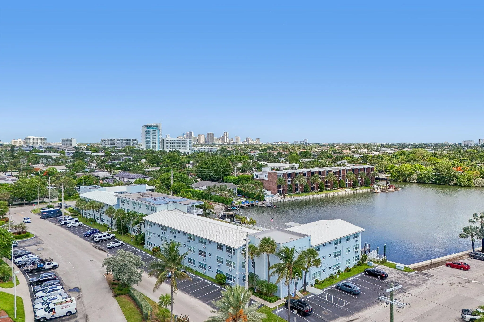 43-web-or-mls-S Ocean Dr 111-S1706-043