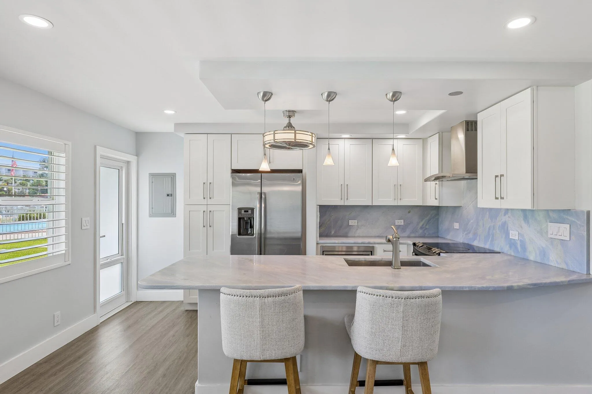16-web-or-mls-S Ocean Dr 111-S1706-016