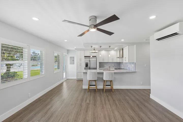 9-web-or-mls-S Ocean Dr 111-S1706-009