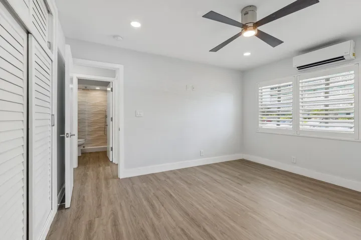 22-web-or-mls-S Ocean Dr 111-S1706-022