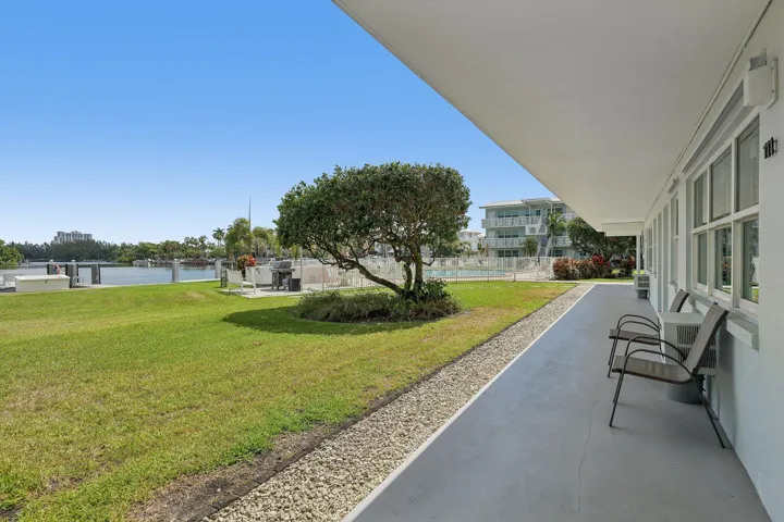 8-web-or-mls-S Ocean Dr 111-S1706-008