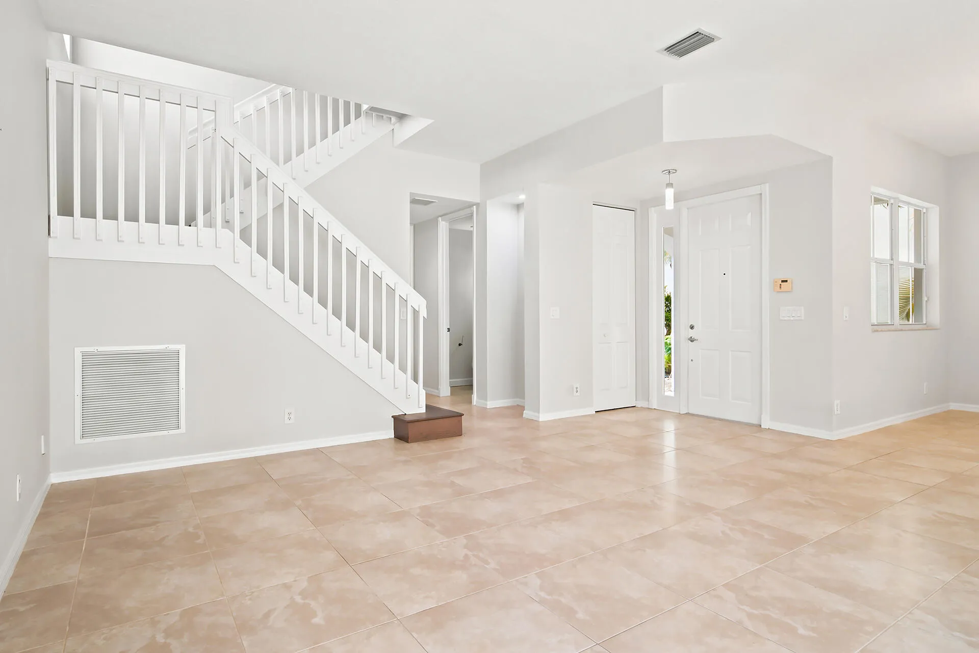 207-ISLE-VERDE-WAY-33418-014
