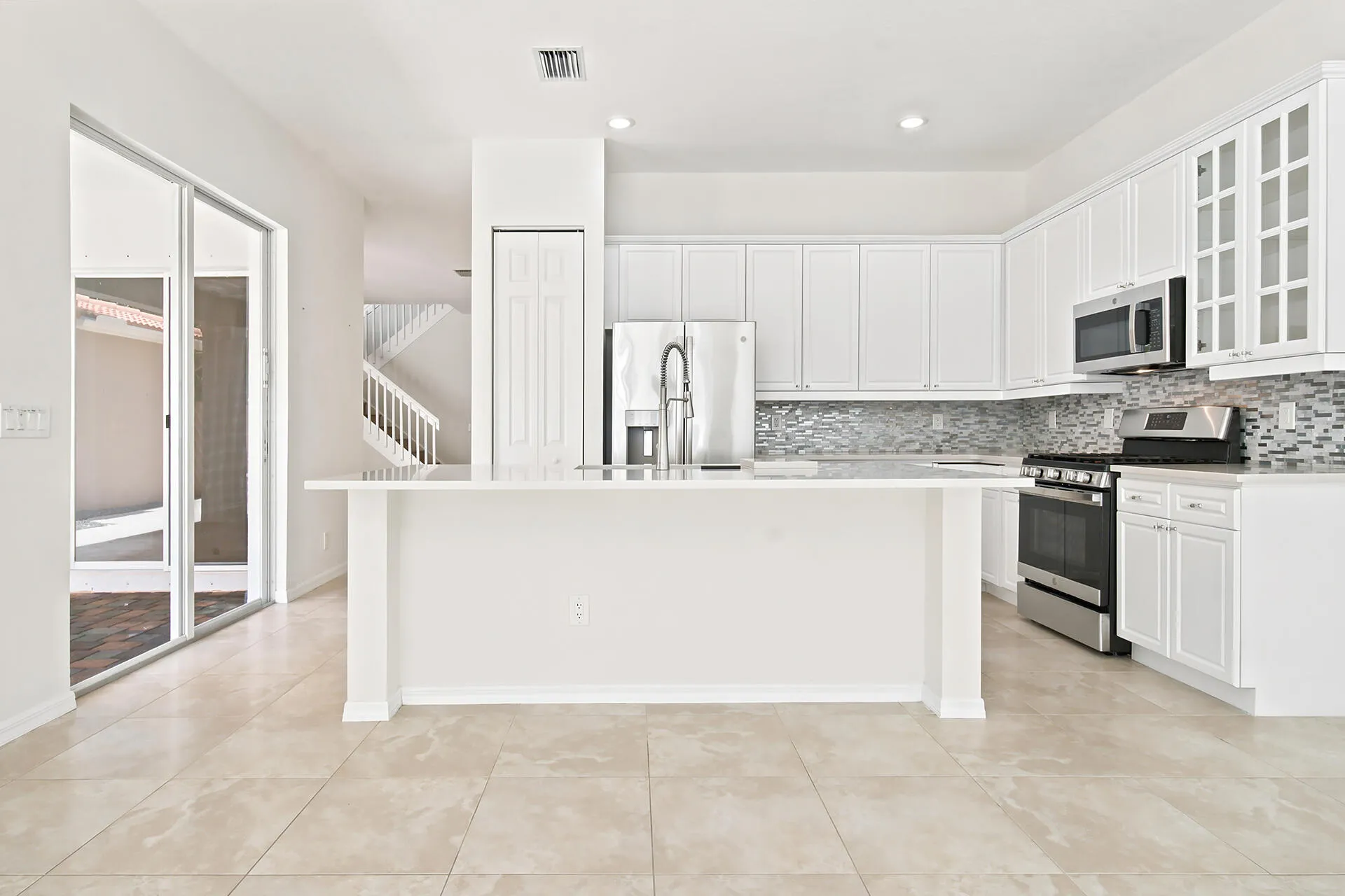 207-ISLE-VERDE-WAY-33418-024