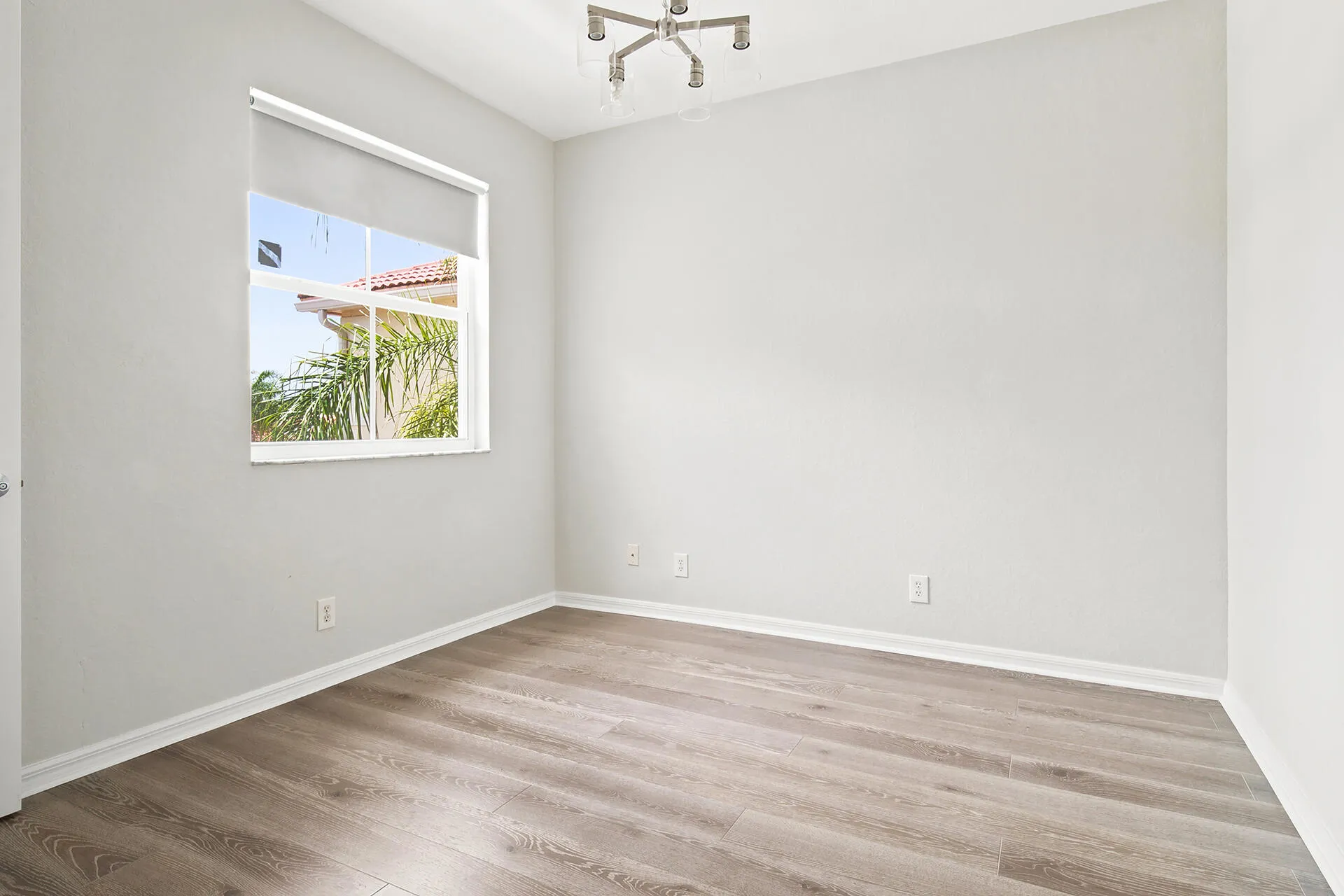 207-ISLE-VERDE-WAY-33418-055