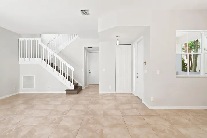 207-ISLE-VERDE-WAY-33418-017