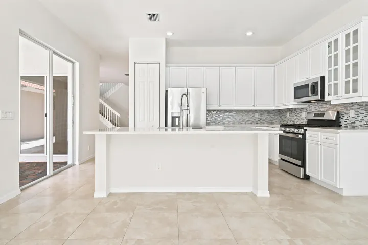 207-ISLE-VERDE-WAY-33418-024