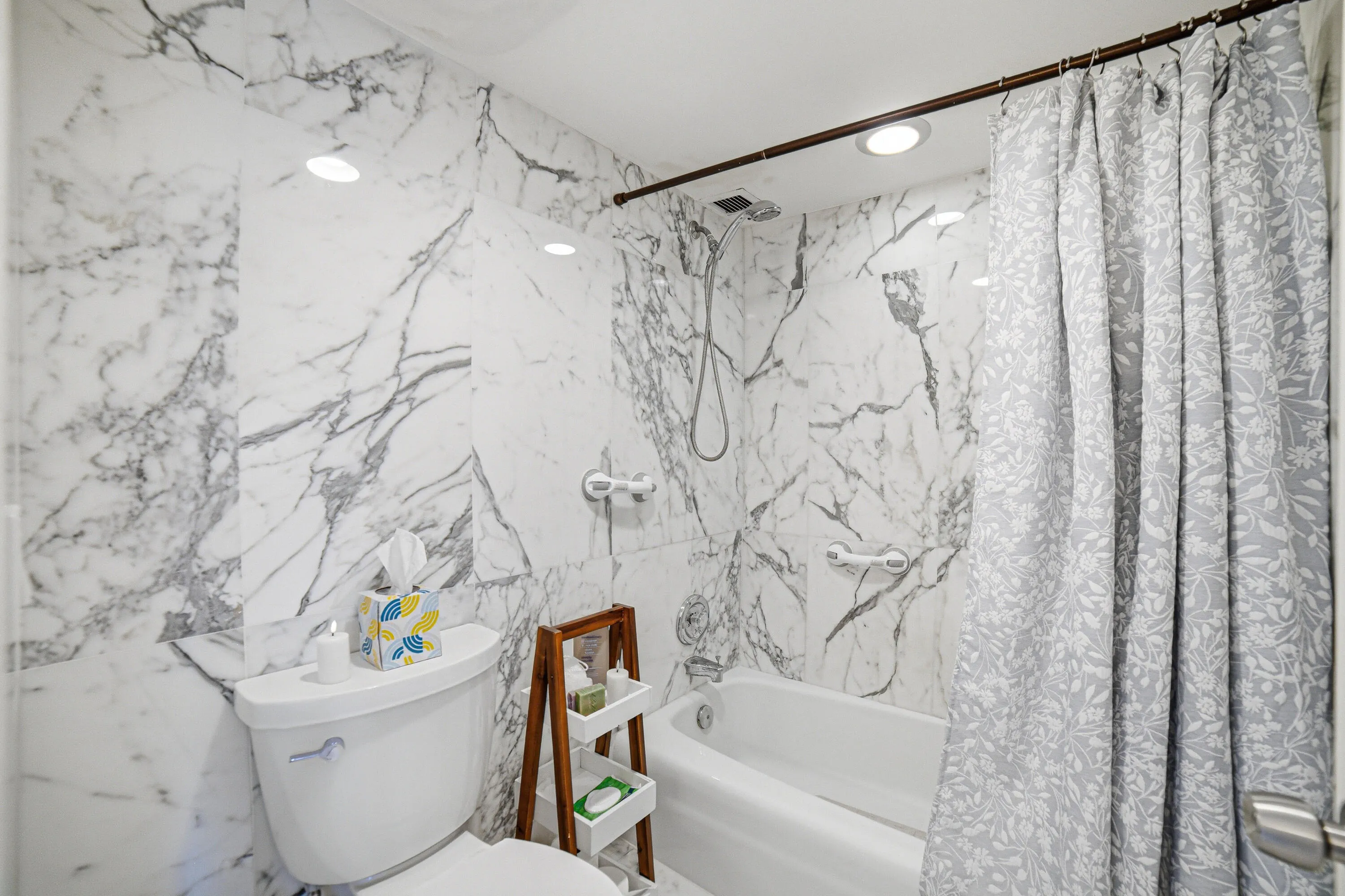 Master Bathroom - Updated modern large t