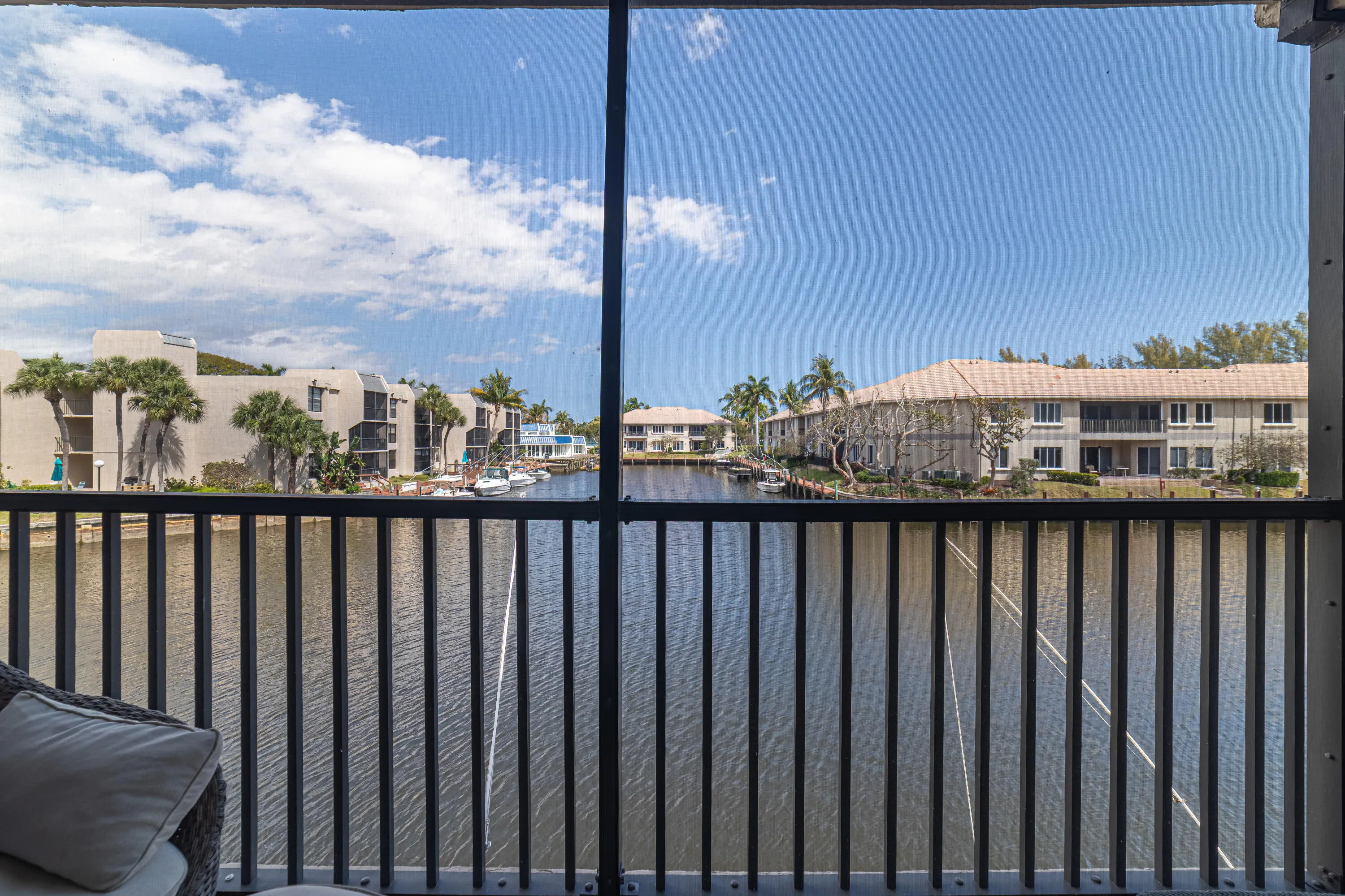 Balcony view - Boca Raton waterfront con