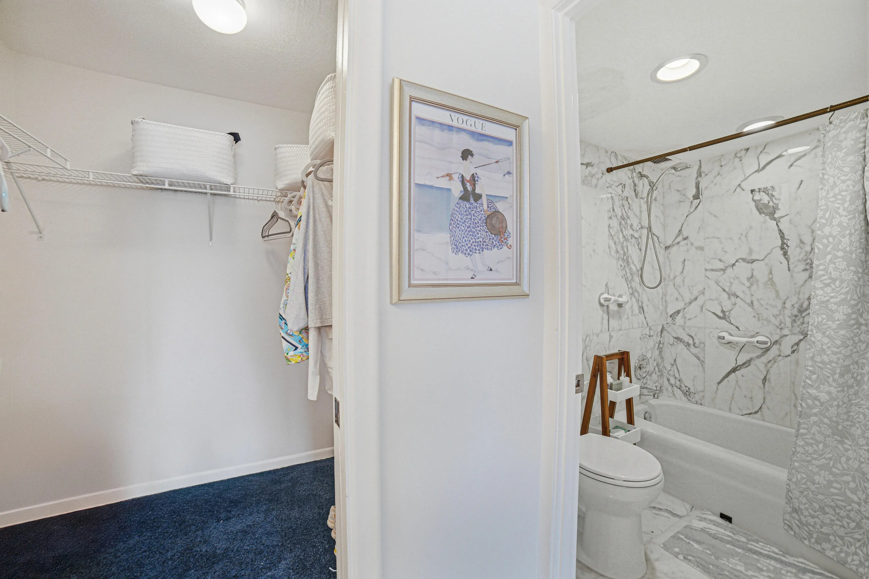 Master Bedroom walk in closet modern bat
