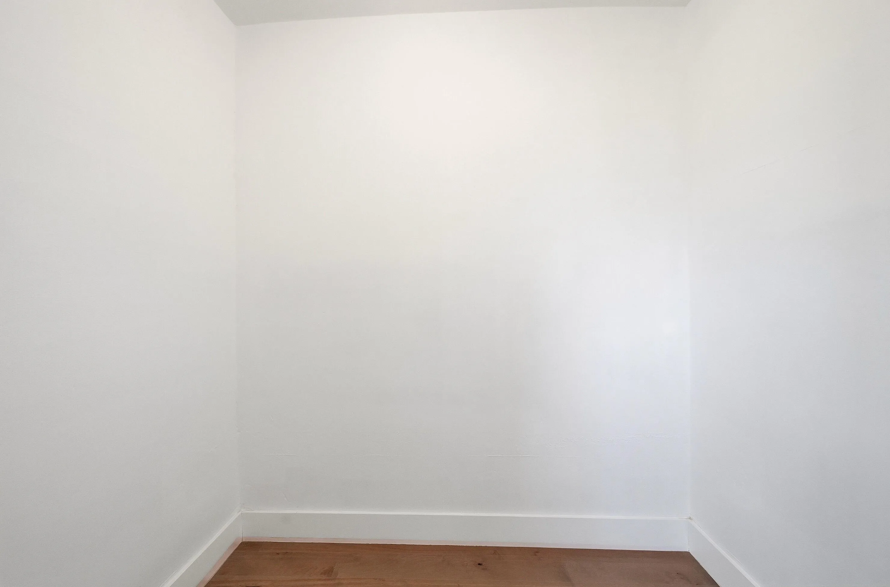 13_walk-in closet