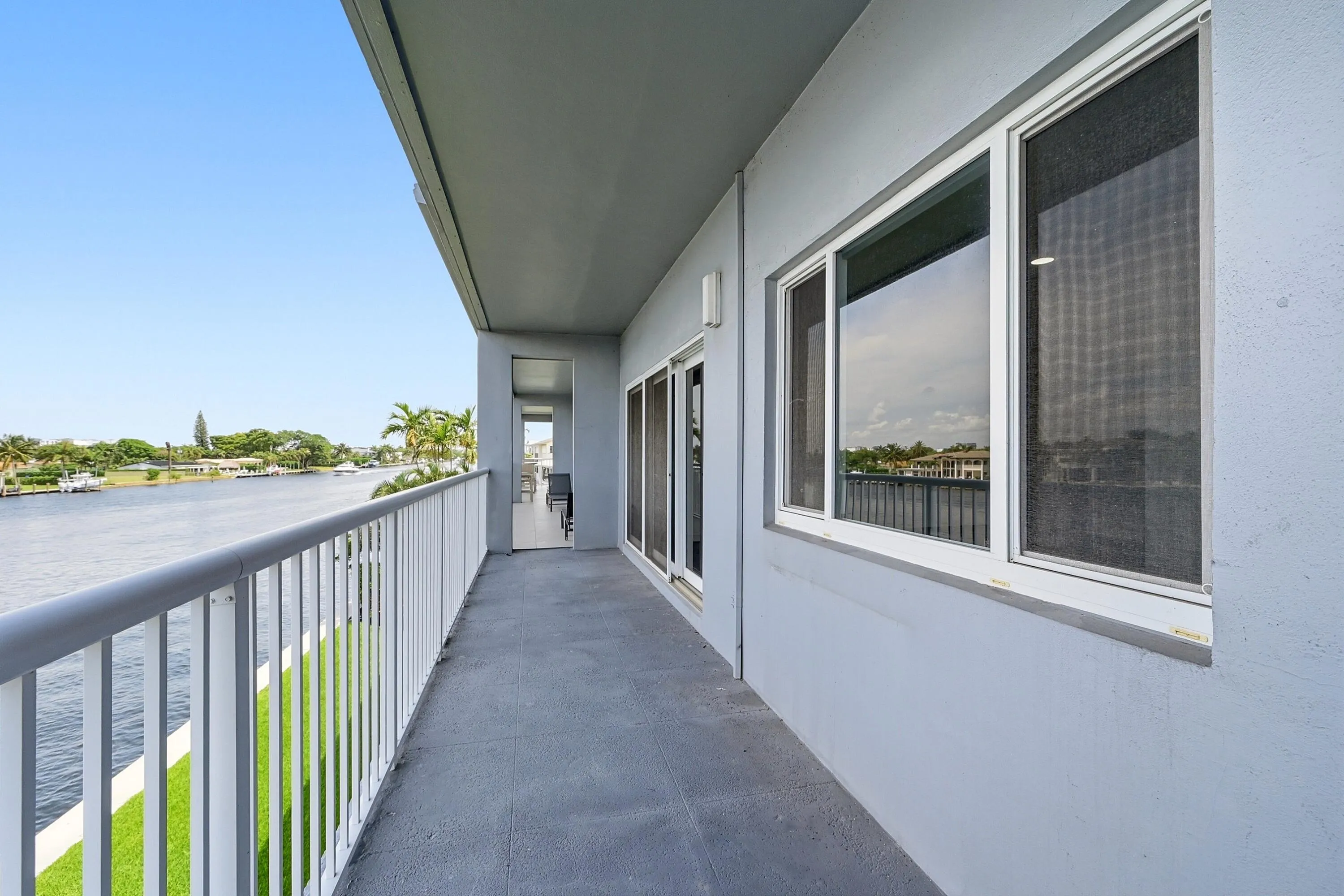 21_balcony