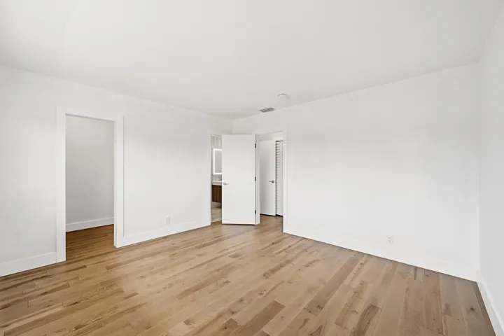 12_bedroom