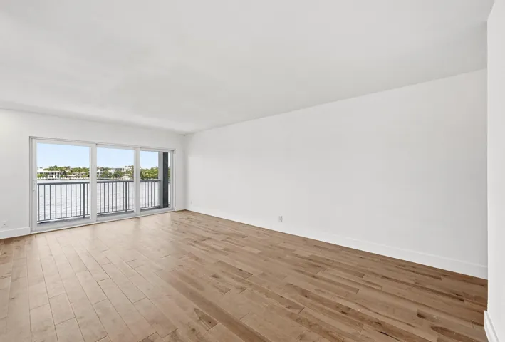 04_living room