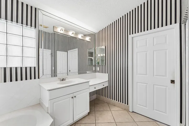 023-7385HavilandCircle-BoyntonBeach-FL-3