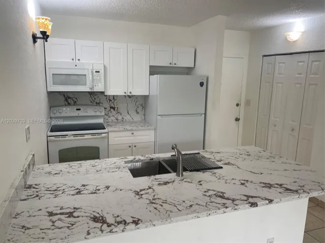 Updated Kitchen and Appliances.