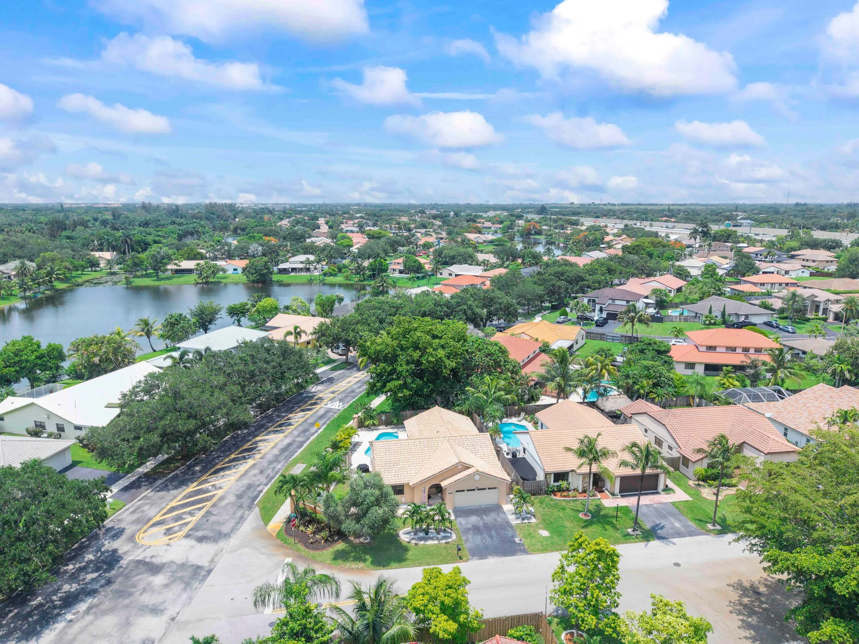 15681 Dover Ct_008