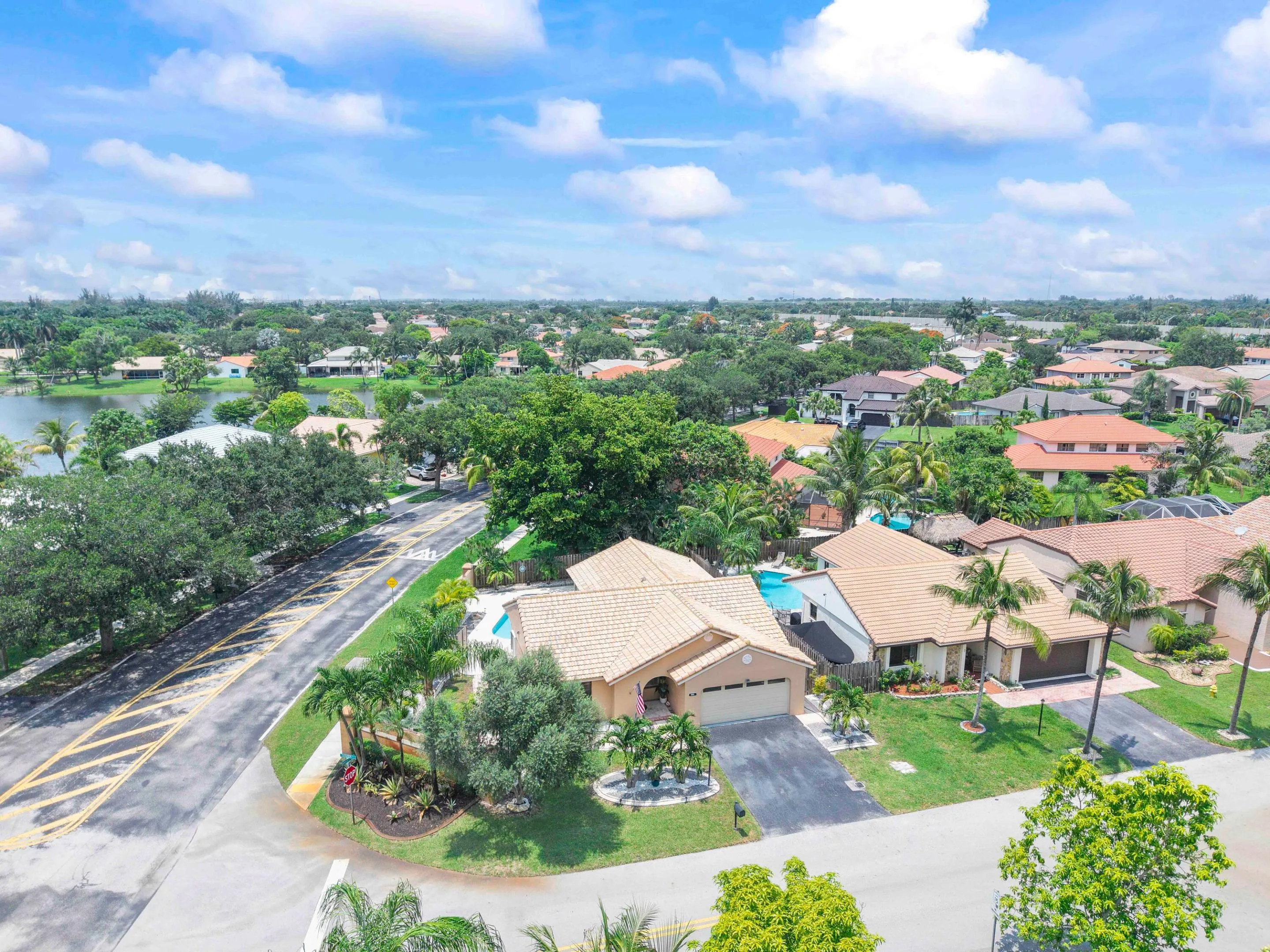 15681 Dover Ct_007