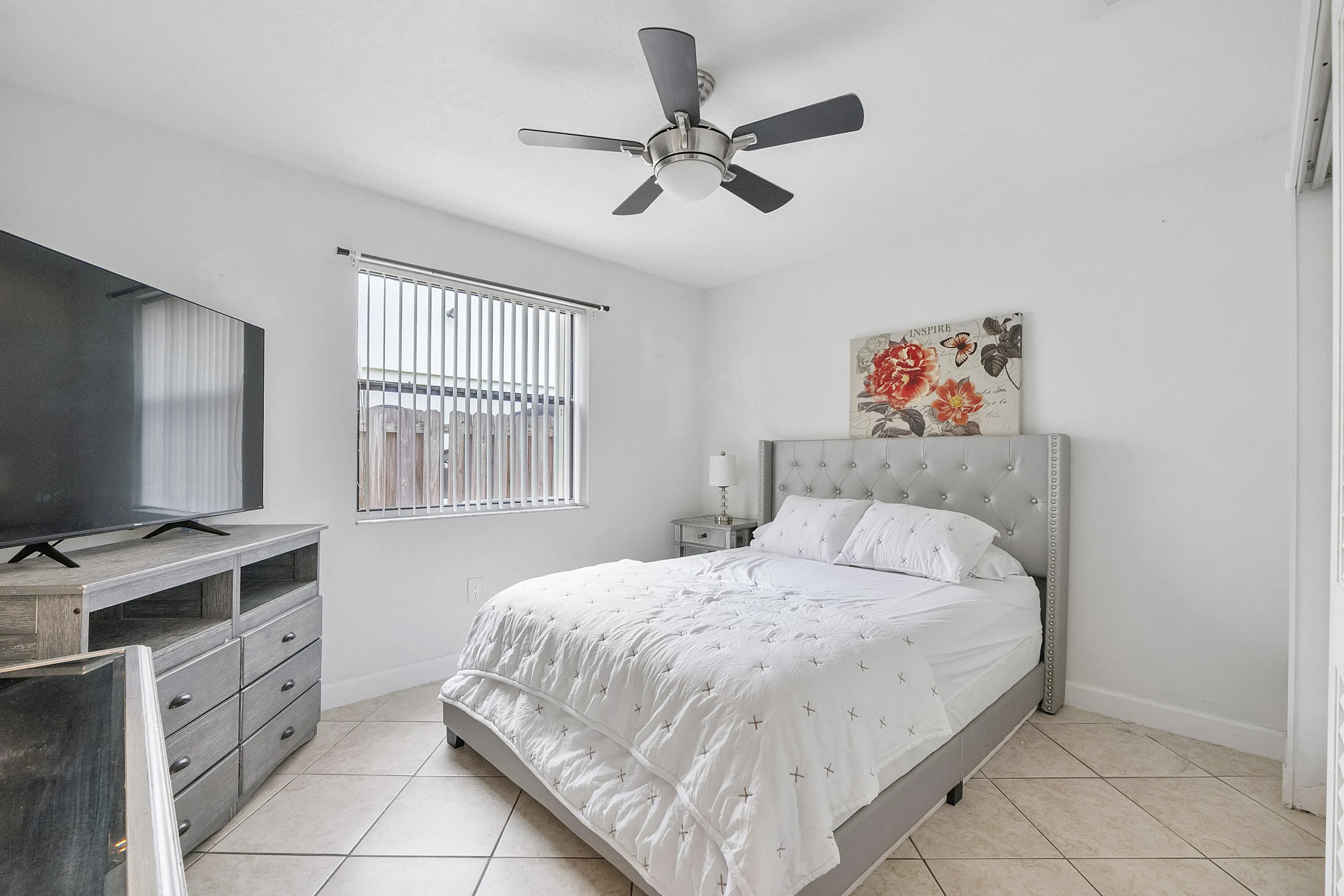 15681 Dover Ct_019