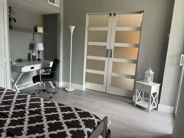 Guest bedroom