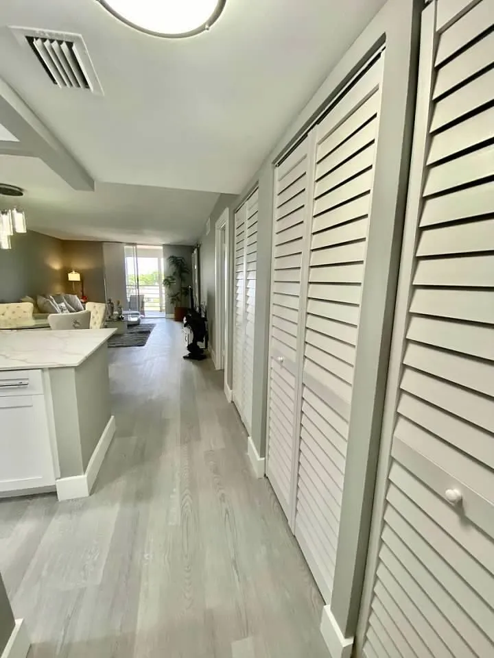 ENTRANCE FOYER