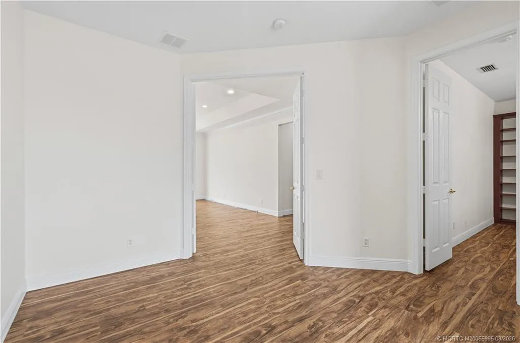 Property photo 77