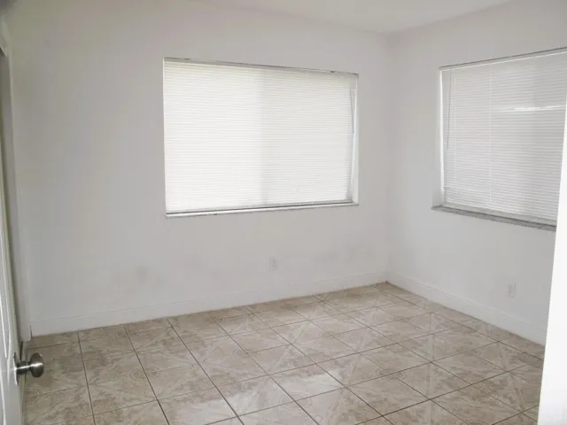 7-Bedroom 1