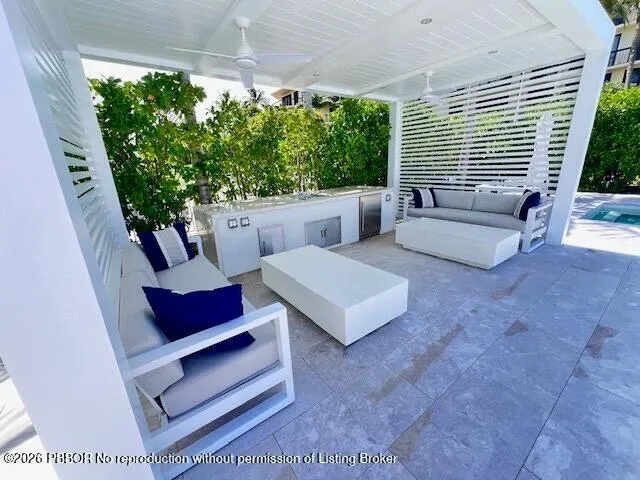 Dining area at Pool