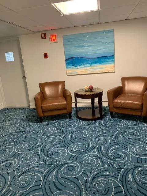 HALLWAY SITTING AREA