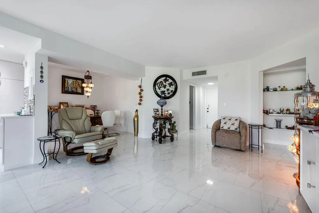 3661ViaPonciana#206LakeWorth-15