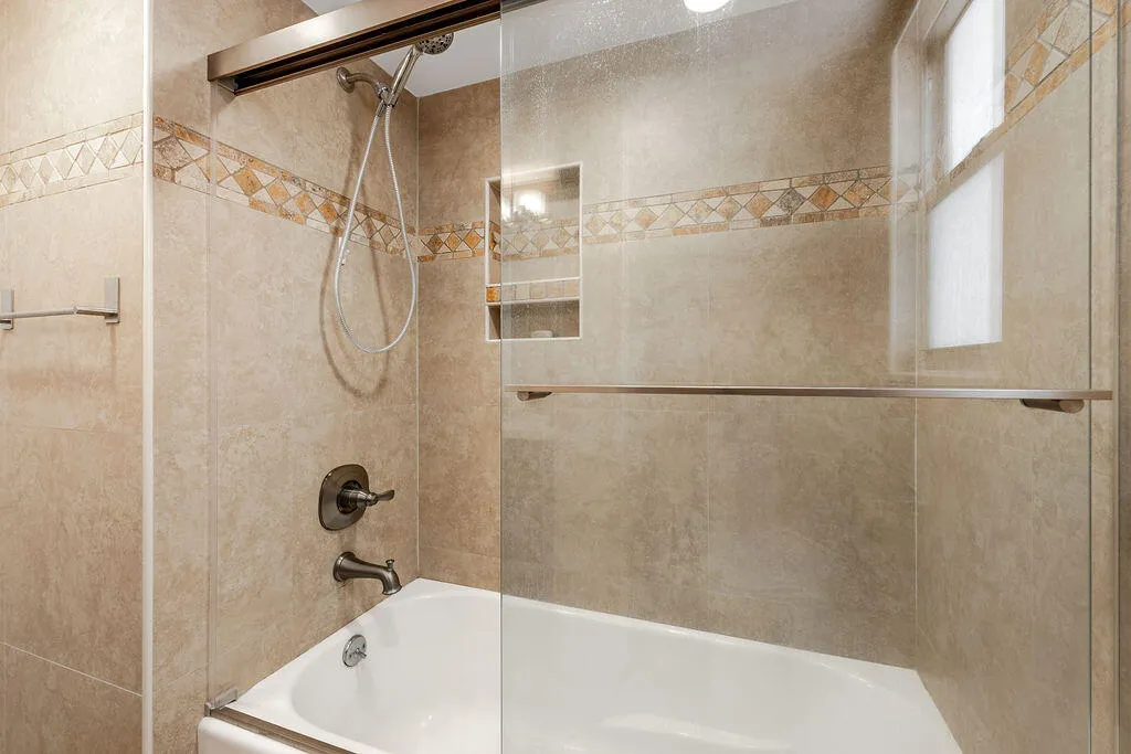 3661ViaPonciana#206LakeWorth-12