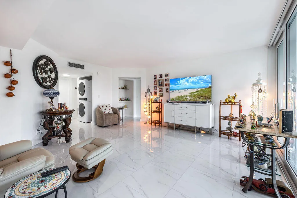 3661ViaPonciana#206LakeWorth-16