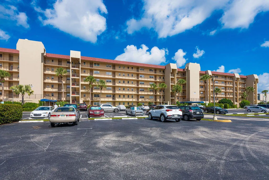3661ViaPonciana#206LakeWorth-25