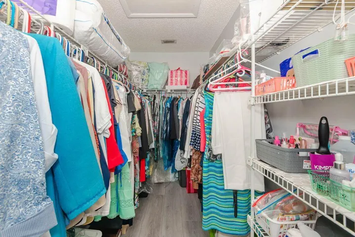 Master Bedroom - Walk In Closet