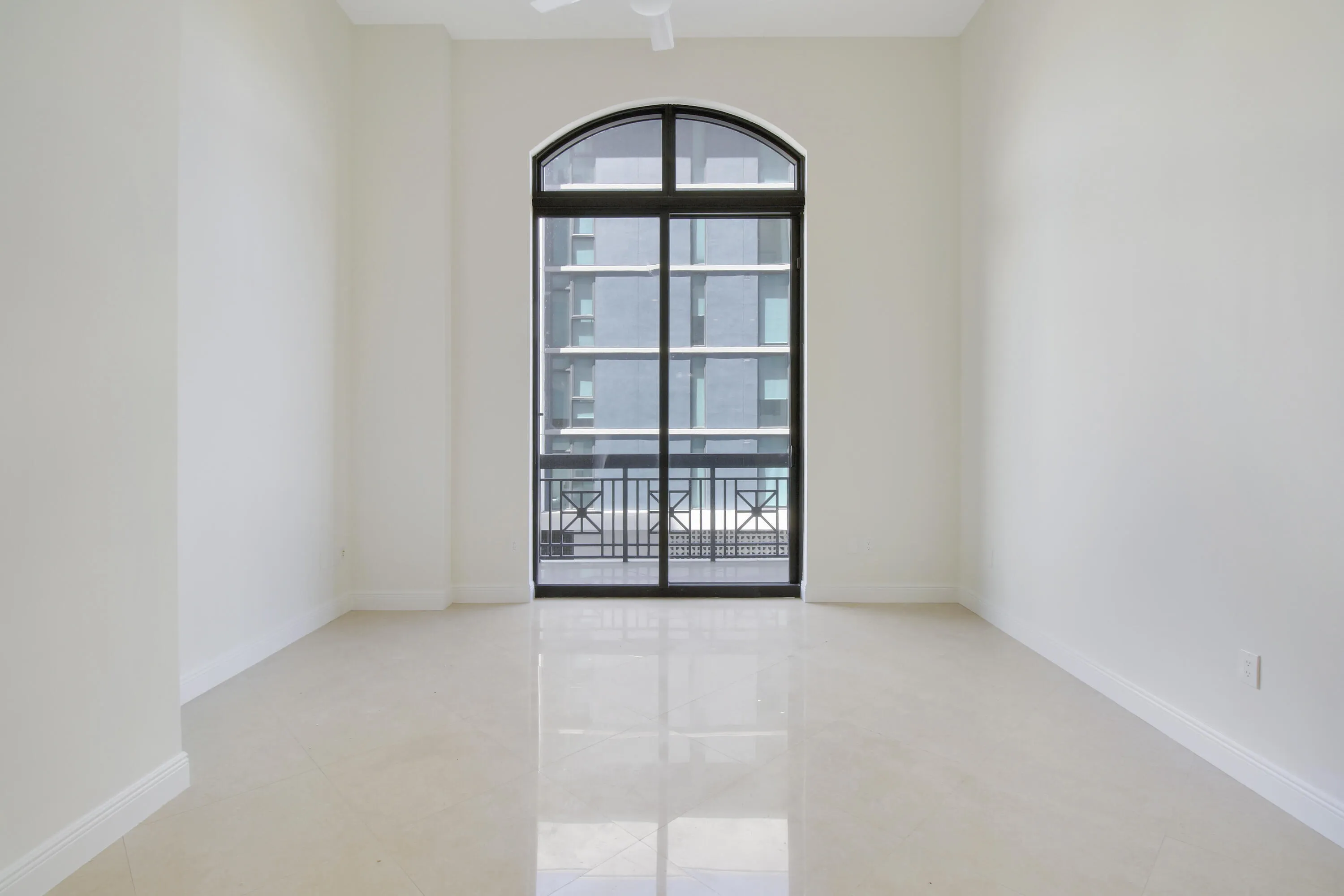 Living room 4